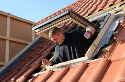 Pose de fenêtres de toit Velux à Cuzieu